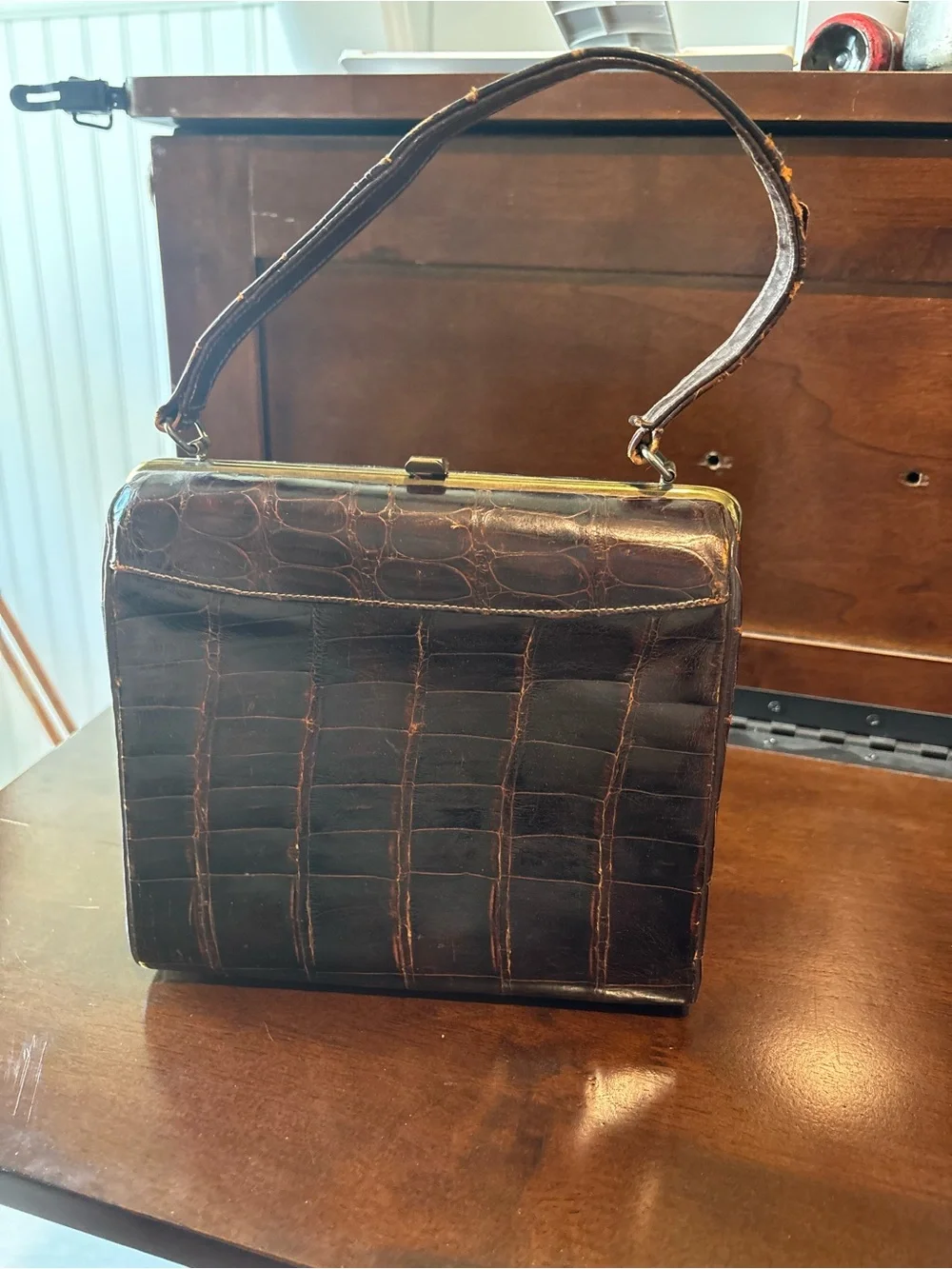 Vintage 1950s Genuine Alligator Skin Top Handle Box Bag